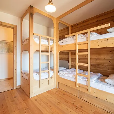 In With Hot Tub Domek alpejski Veysonnaz