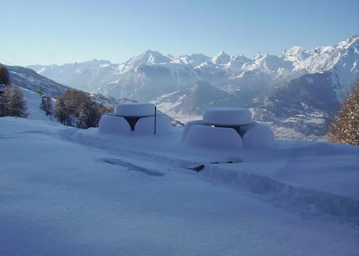 In With Hot Tub Domek alpejski